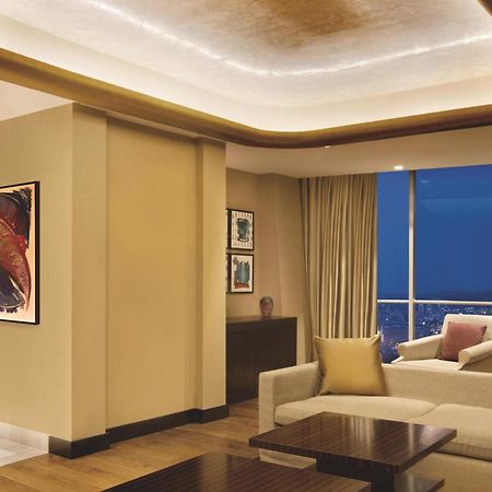 The Ritz-Carlton, Almaty Hotel Екстериор снимка
