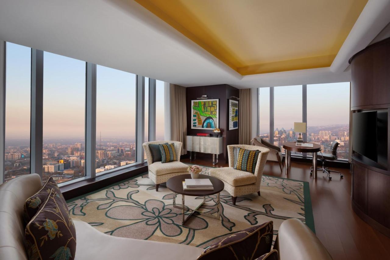 The Ritz-Carlton, Almaty Hotel Екстериор снимка