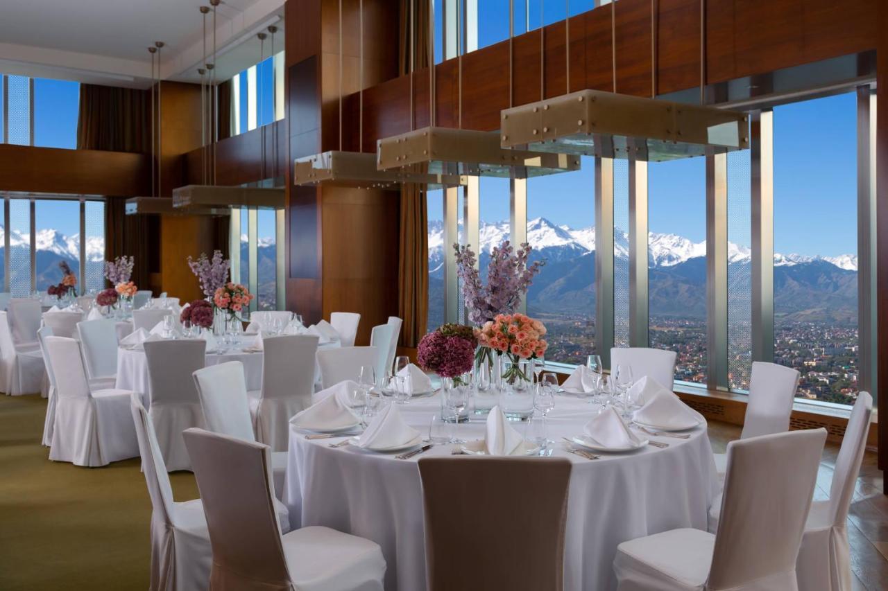 The Ritz-Carlton, Almaty Hotel Екстериор снимка