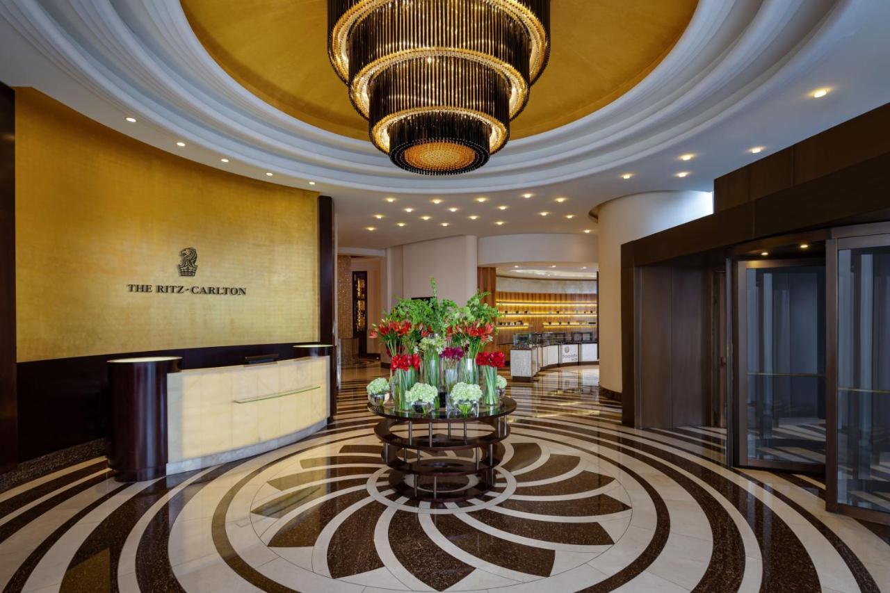 The Ritz-Carlton, Almaty Hotel Екстериор снимка