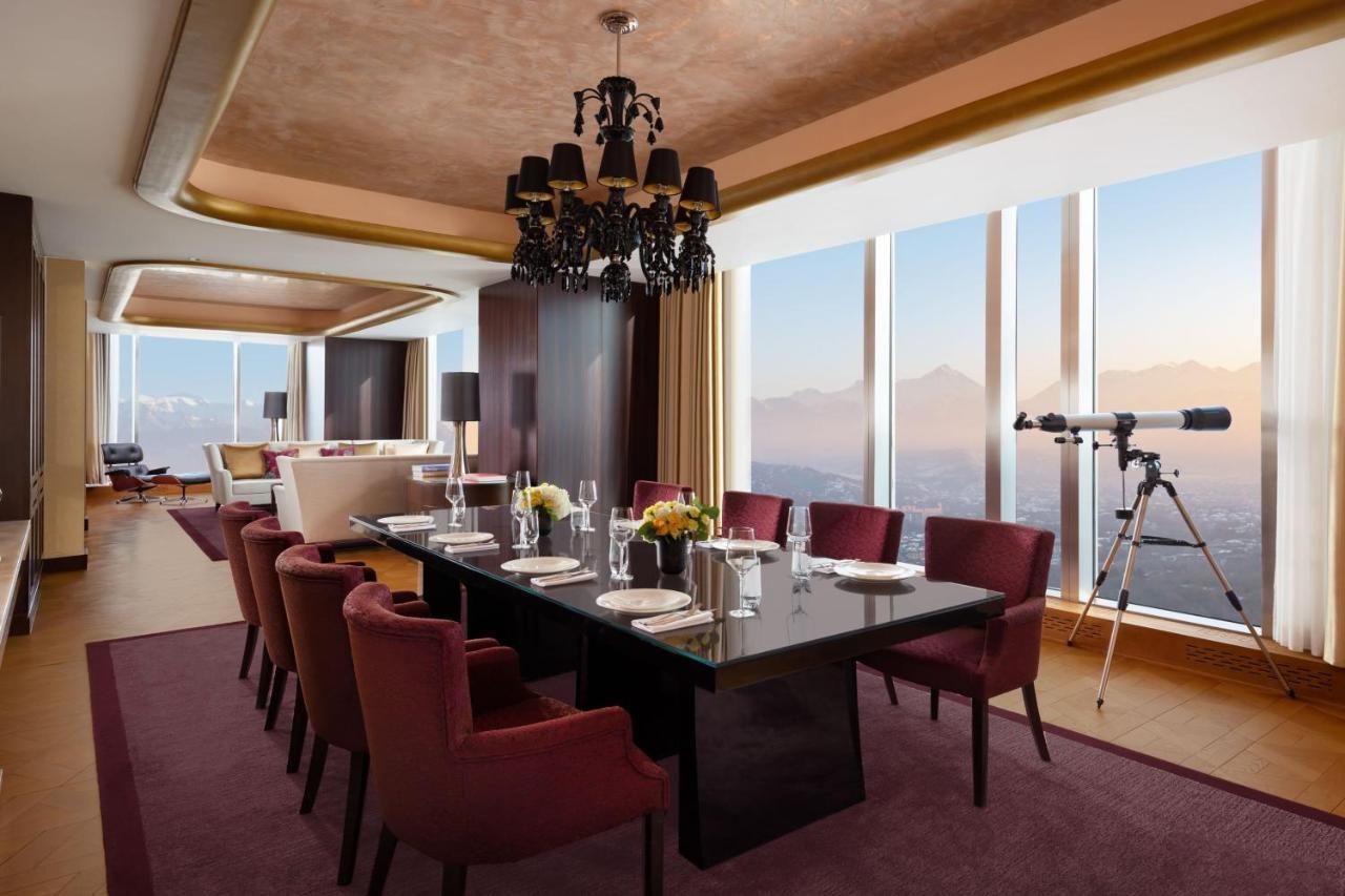 The Ritz-Carlton, Almaty Hotel Екстериор снимка