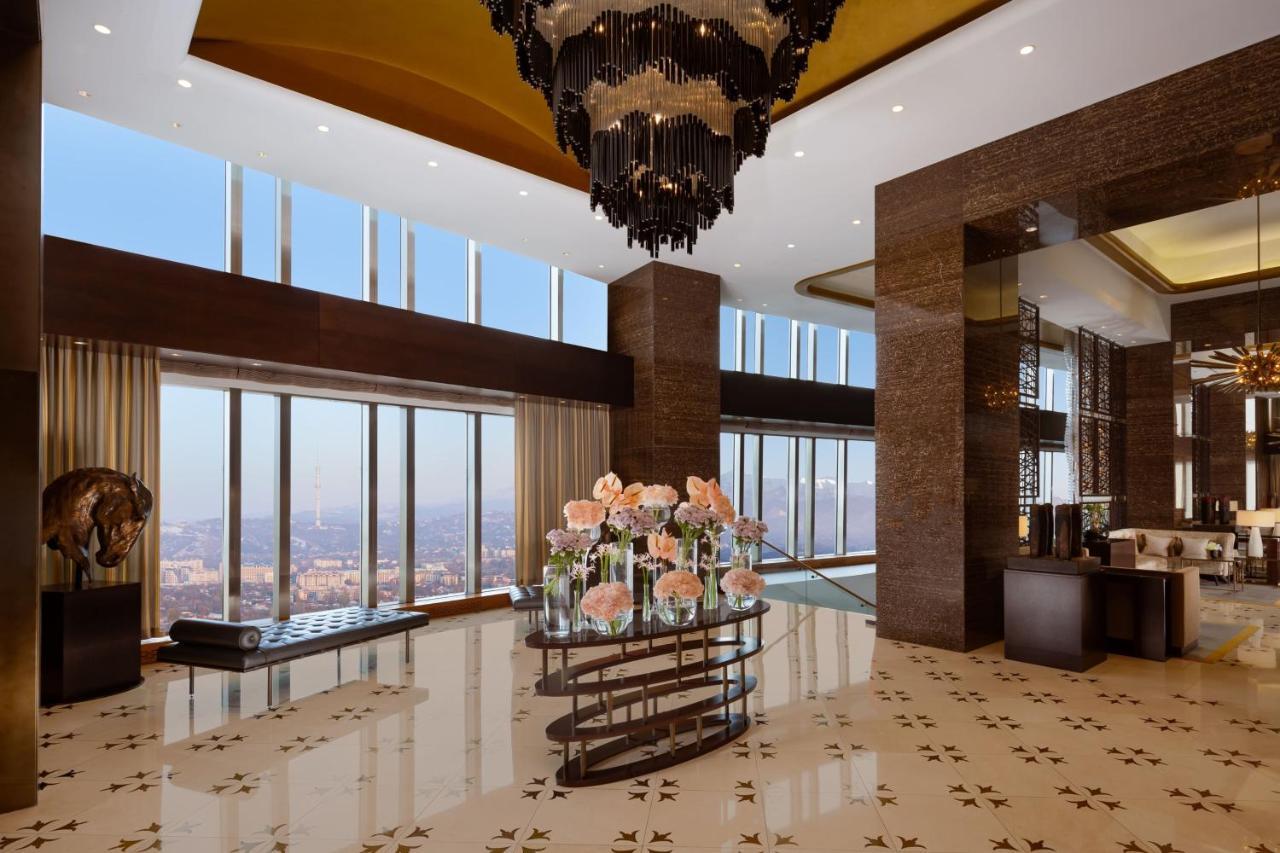 The Ritz-Carlton, Almaty Hotel Екстериор снимка