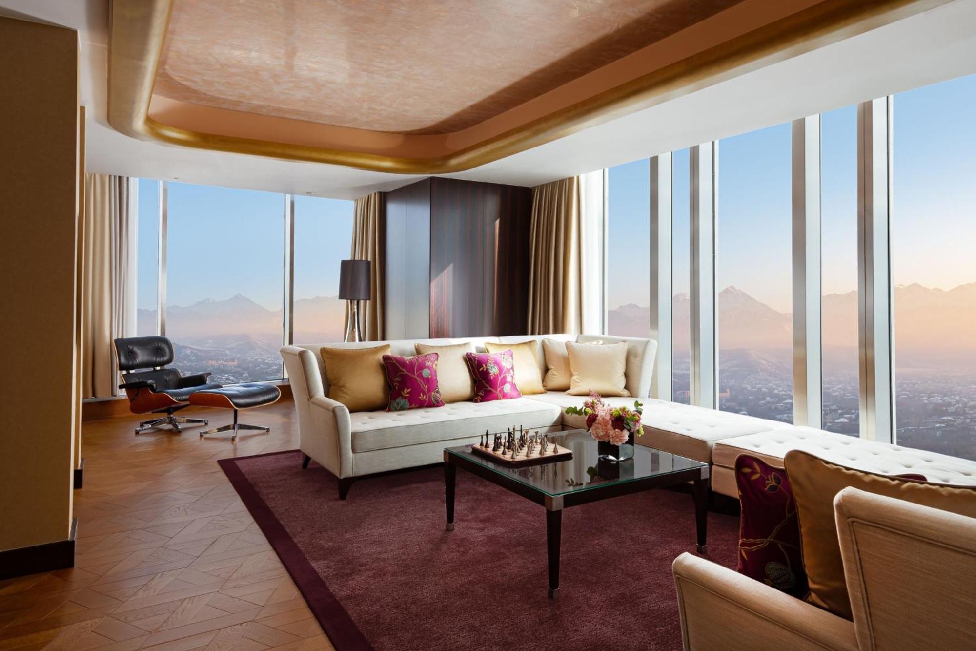 The Ritz-Carlton, Almaty Hotel Екстериор снимка