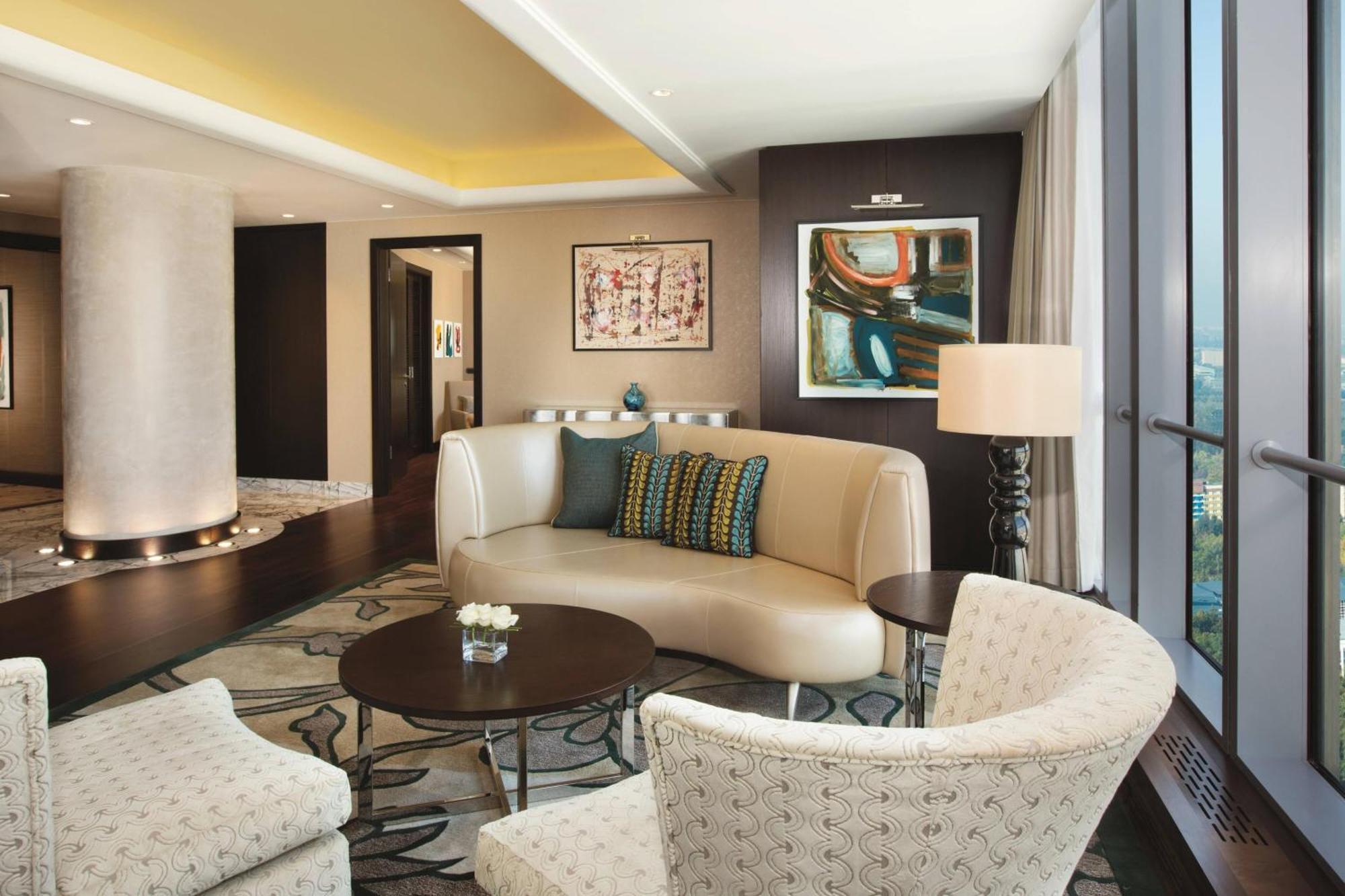 The Ritz-Carlton, Almaty Hotel Екстериор снимка