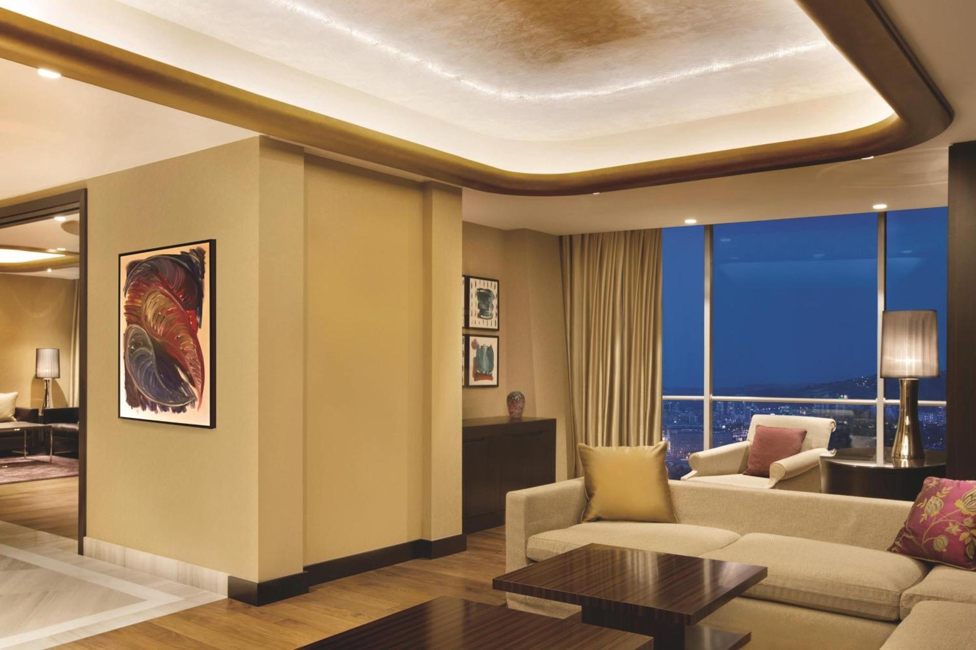The Ritz-Carlton, Almaty Hotel Екстериор снимка