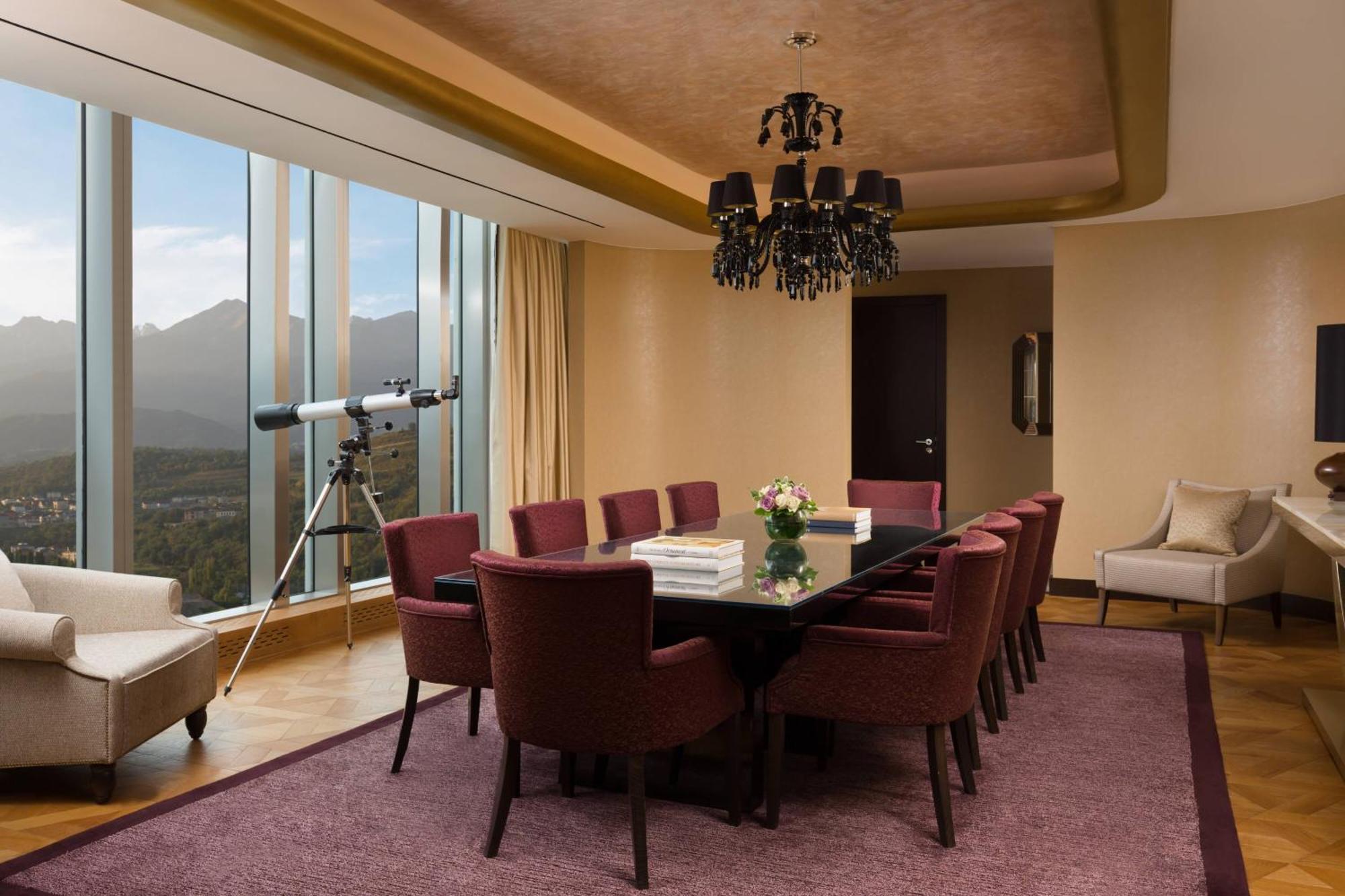 The Ritz-Carlton, Almaty Hotel Екстериор снимка