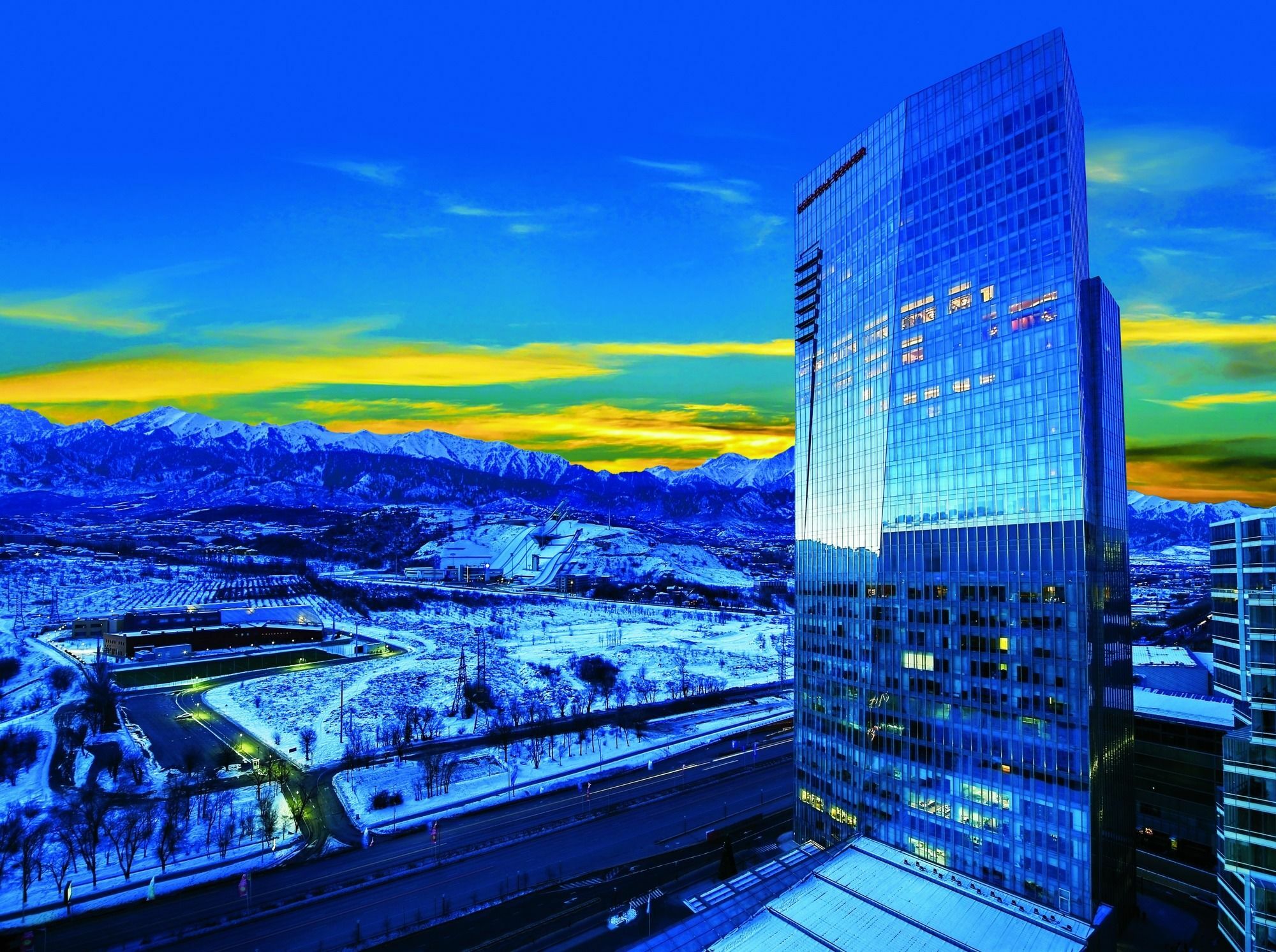 The Ritz-Carlton, Almaty Hotel Екстериор снимка